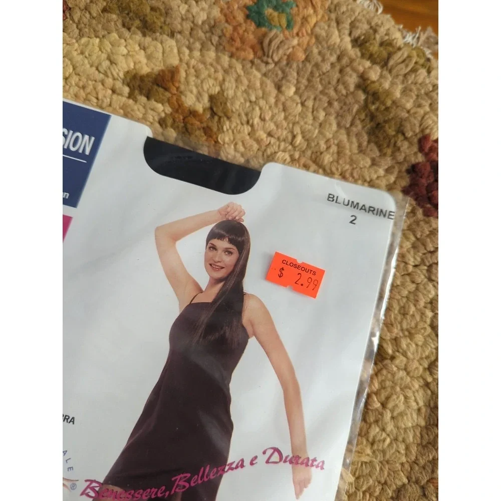New ELLEDUE 30 Denier Tri-Dimensional Elasticity Pantyhose BluMarine Blue Size 2